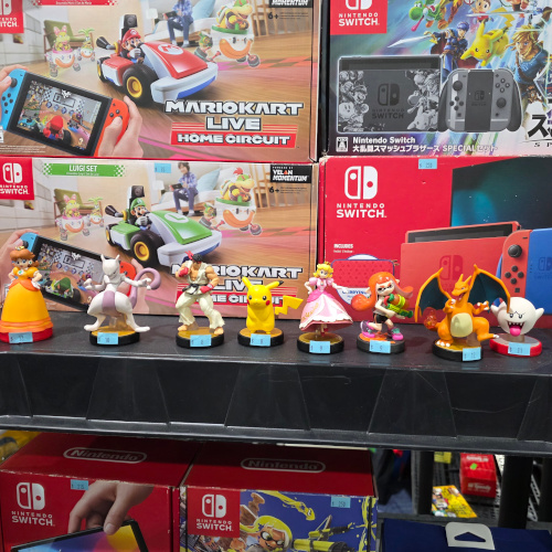 Amiibos and Switches